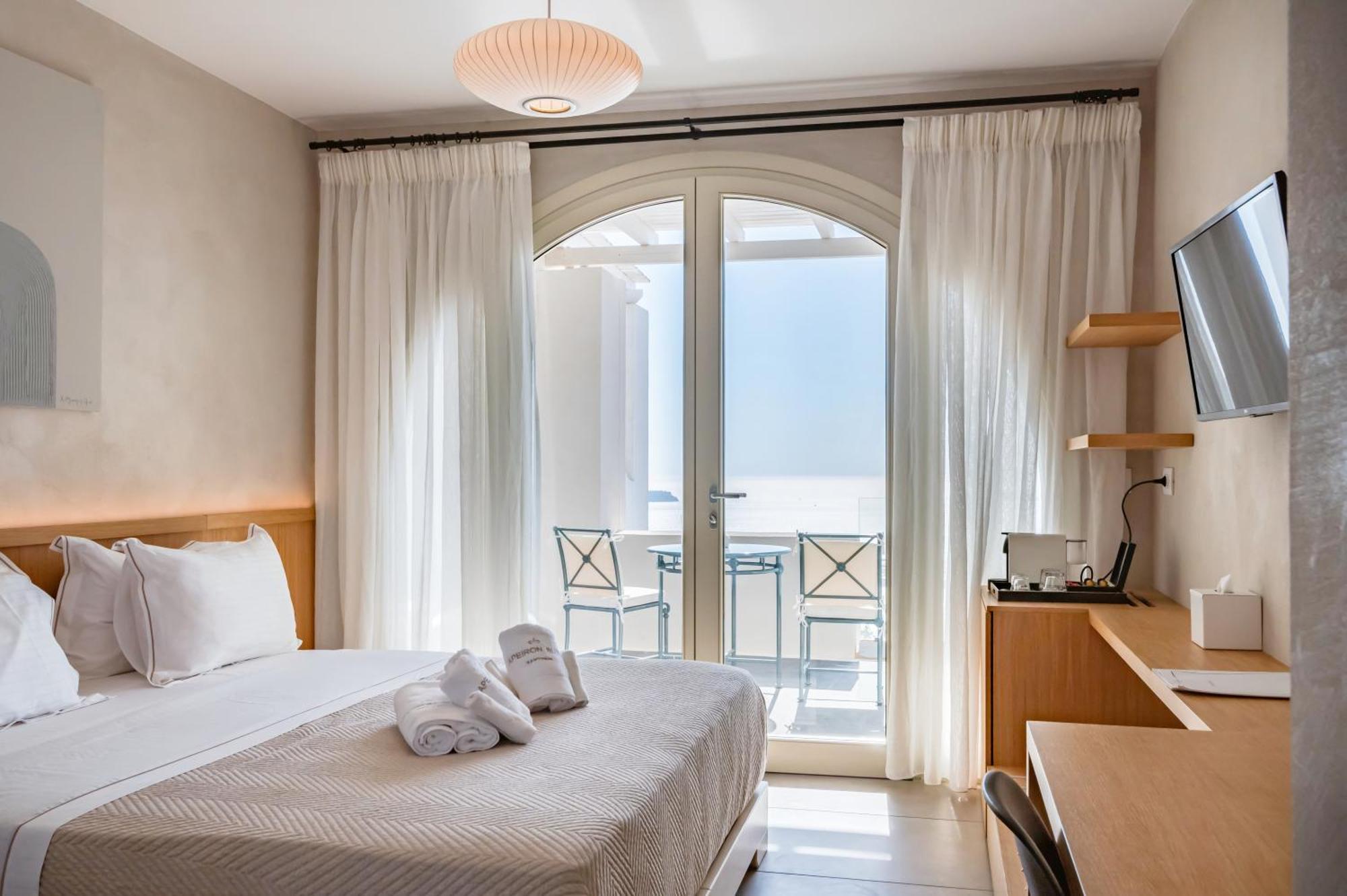 Apeiron Blue Santorini - Sustainable Adults Only 14 Plus Fira  Exterior foto